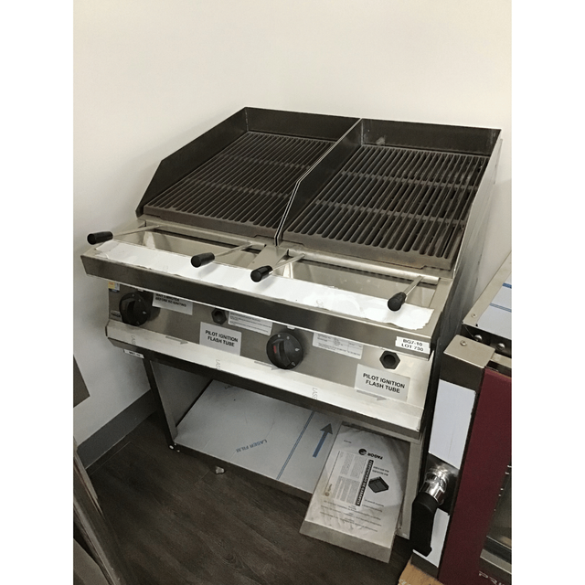 Ex-Showroom: Fagor 700 series - Gas charcoal 2 grid grill - BG7-10-VIC730