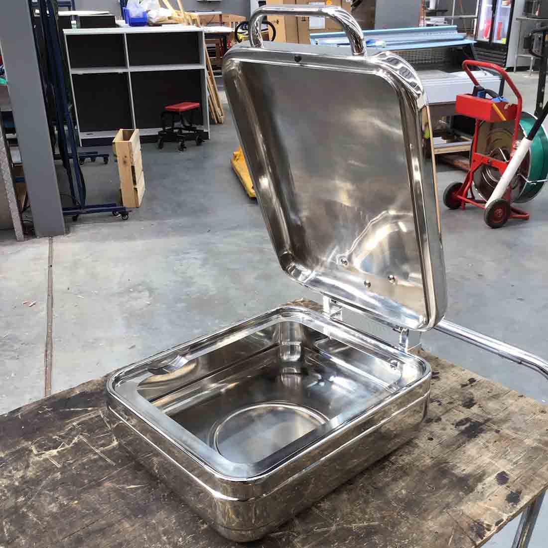 Ex-showroom: Square Chafing Dish with Steel Lid - KGJ306G